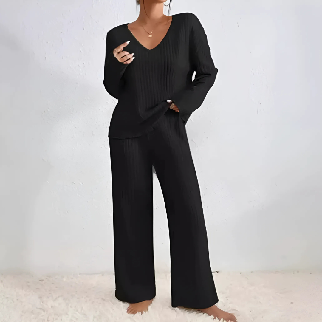 Livia™ Chic Year-Round Lounge Collection